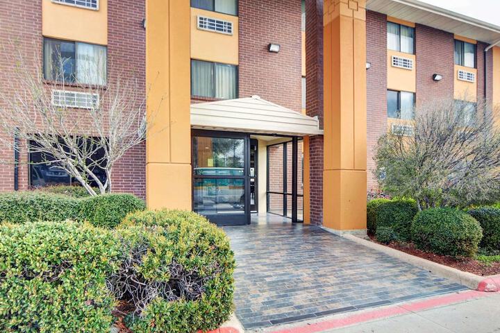 Hotel 5 of 61