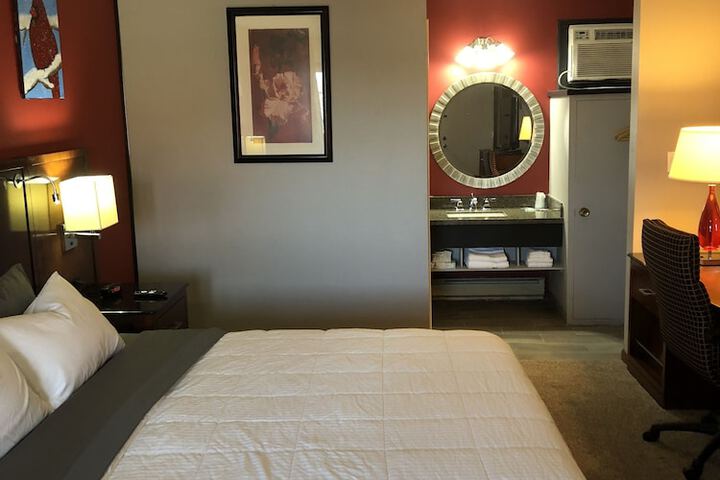 Room 9 of 43