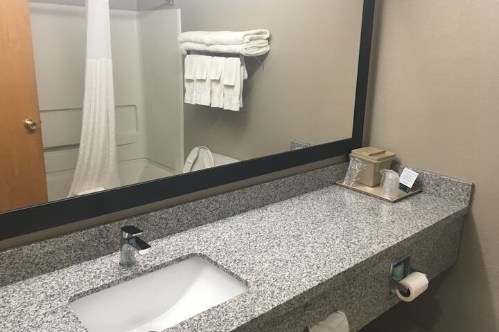 Quality Inn Nashville - Bloomington