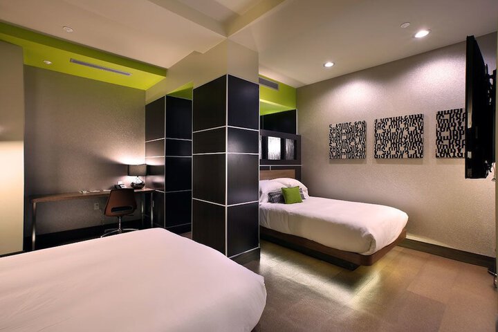 Room 7 of 112