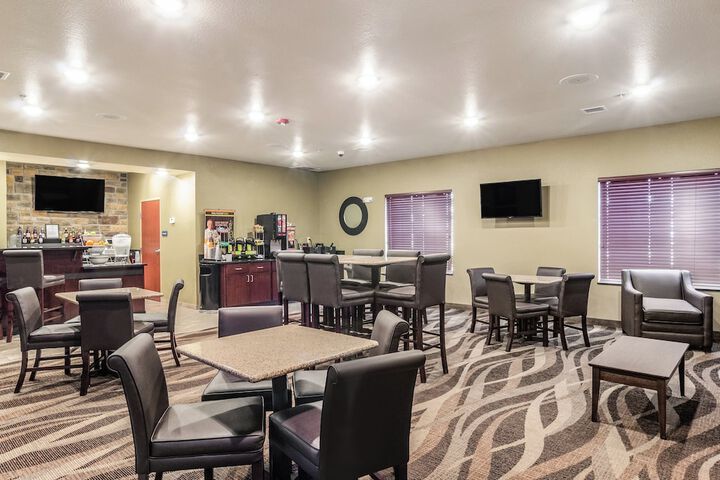 Cobblestone Hotel & Suites - Gering / Scottsbluff