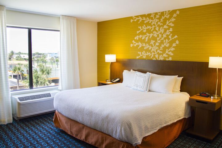 Wavecrest Lodge