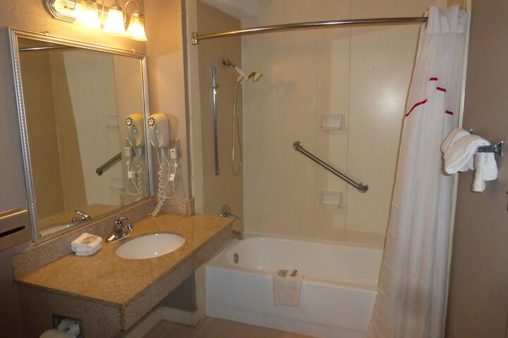 Room 14 of 24