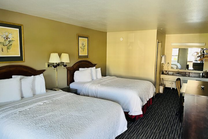 Alpine Valley Inn