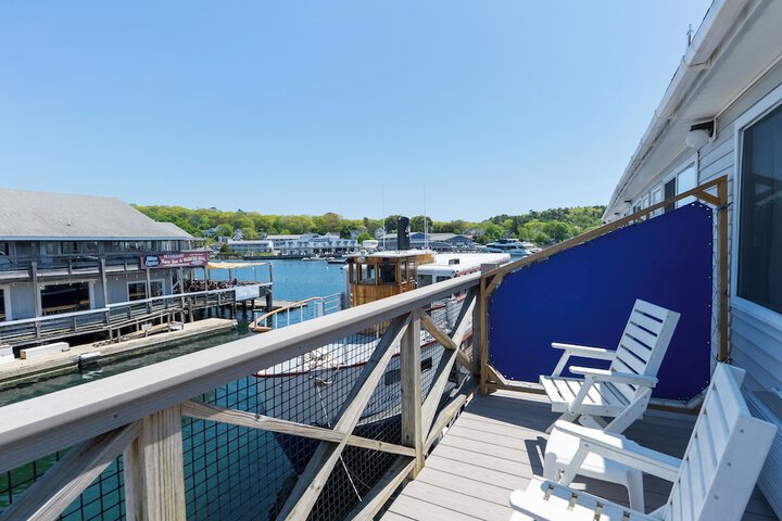 Fishermans Wharf Inn