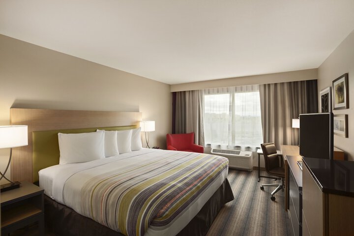 Country Inn & Suites by Radisson Bloomington at Mall of America, MN