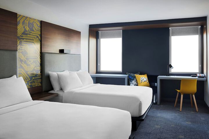 Room 13 of 27