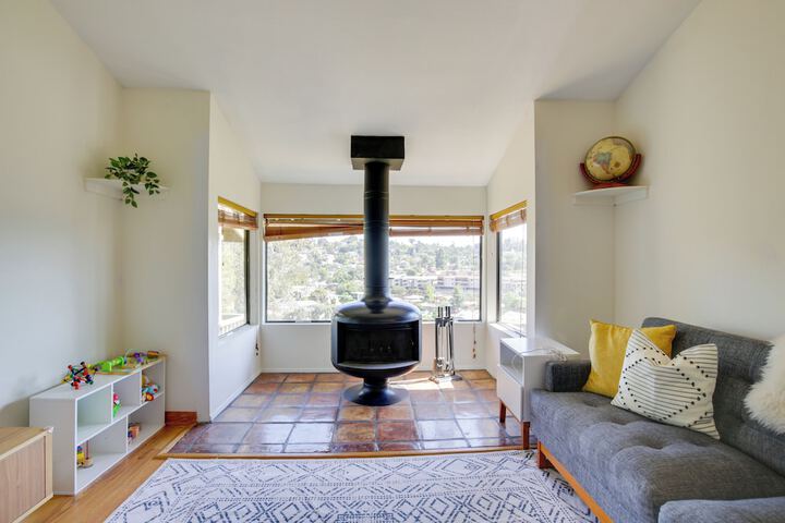 La Mesa Townhome: 15 Mi to San Diego!