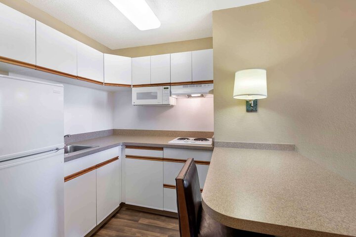 Extended Stay America Suites Cleveland Airport North Olmsted