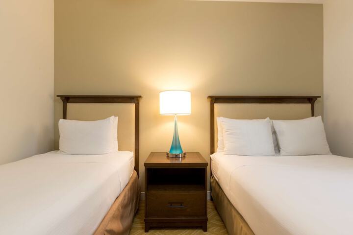 Room 53 of 105