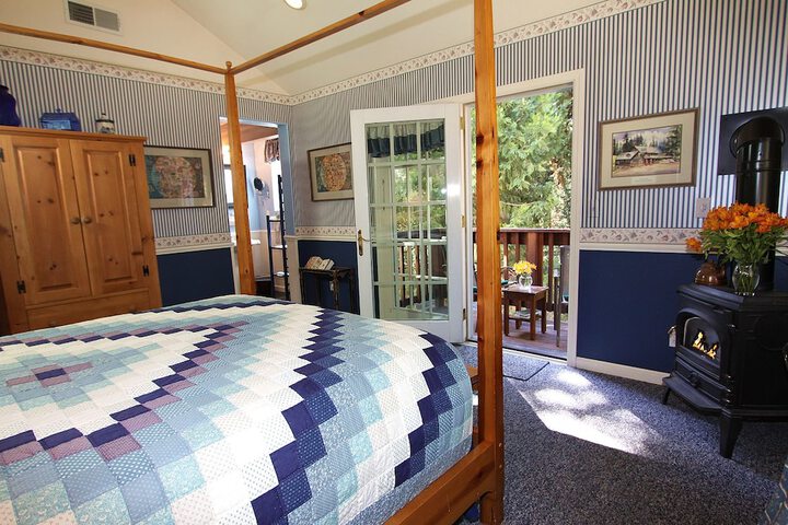 Room 27 of 61
