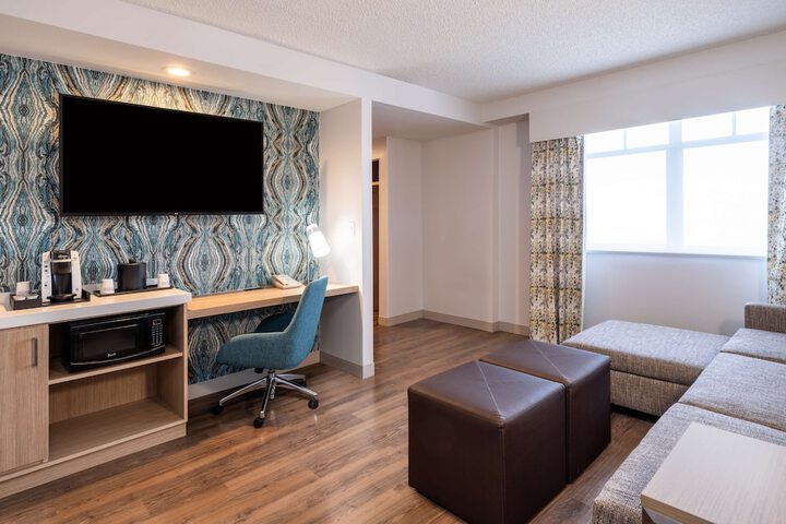 Room 33 of 63