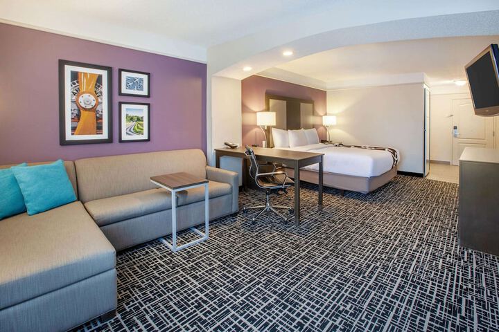 Room 22 of 34