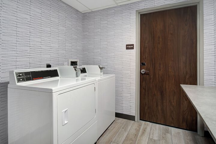 Room 68 of 107