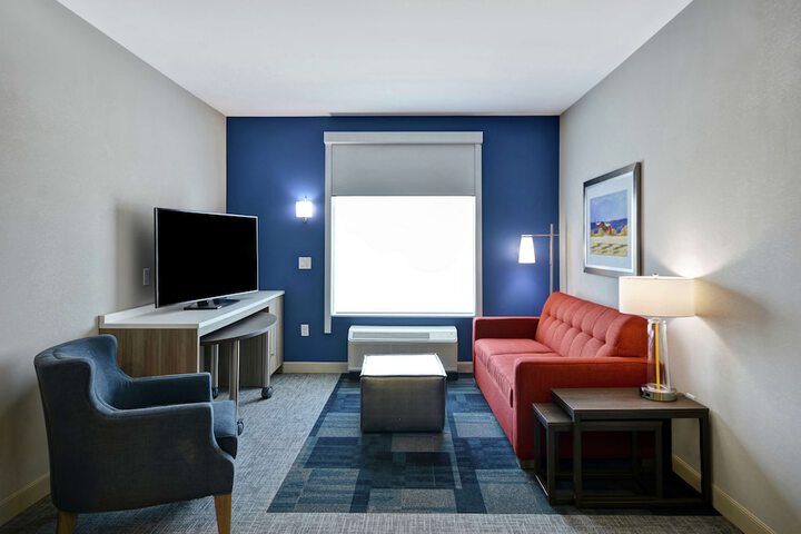 Room 20 of 33