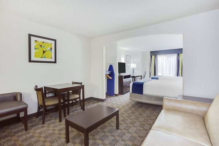 Room 16 of 48