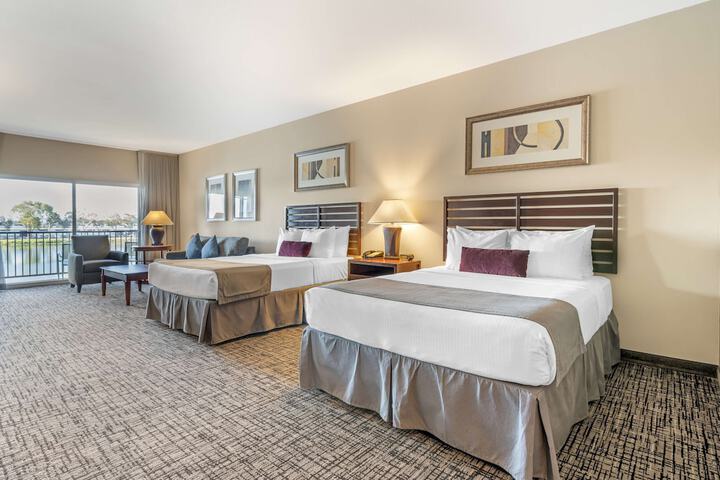 Best Western Plus Bayside Hotel