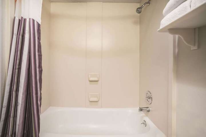 Room 22 of 35