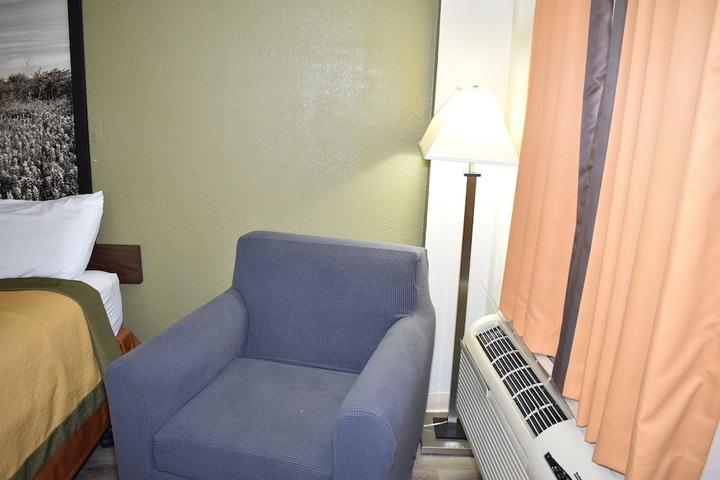 Room 62 of 80