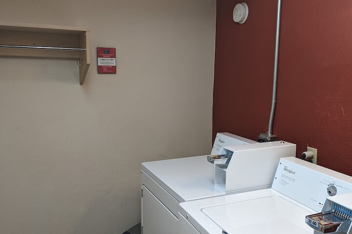 Room 7 of 24