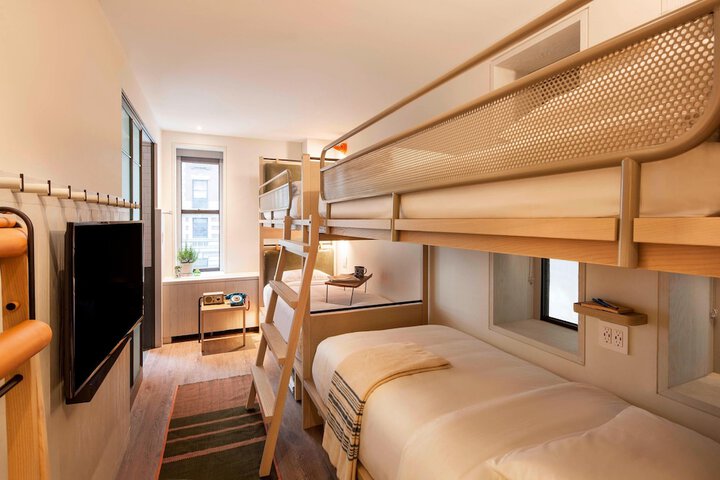 Room 27 of 59