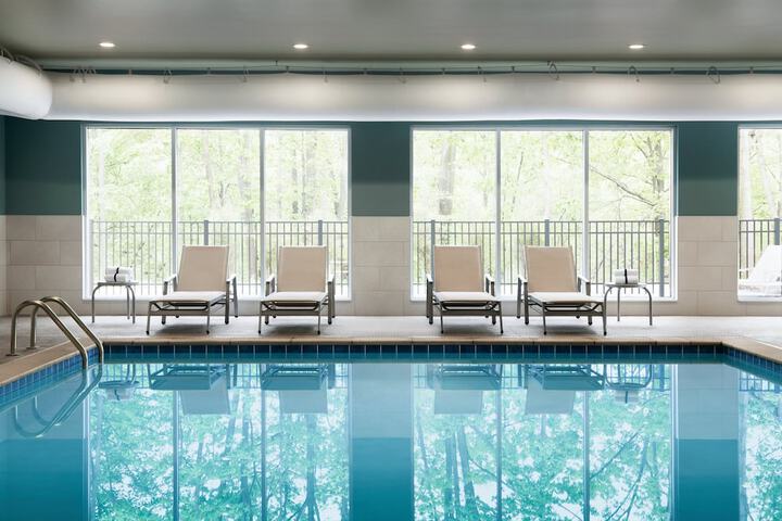Holiday Inn Express & Suites Heath - Newark by IHG