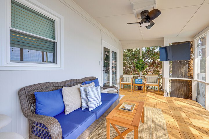 Discover Lakeside Bliss at Jackson Lake!