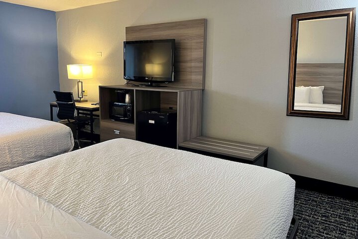 Room 33 of 50