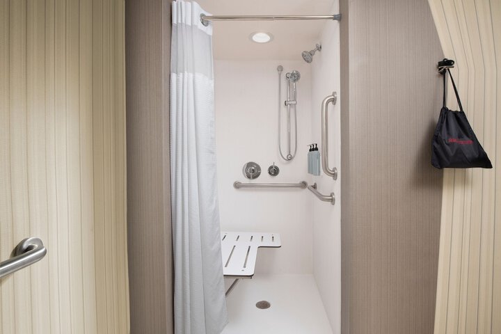 Room 21 of 45