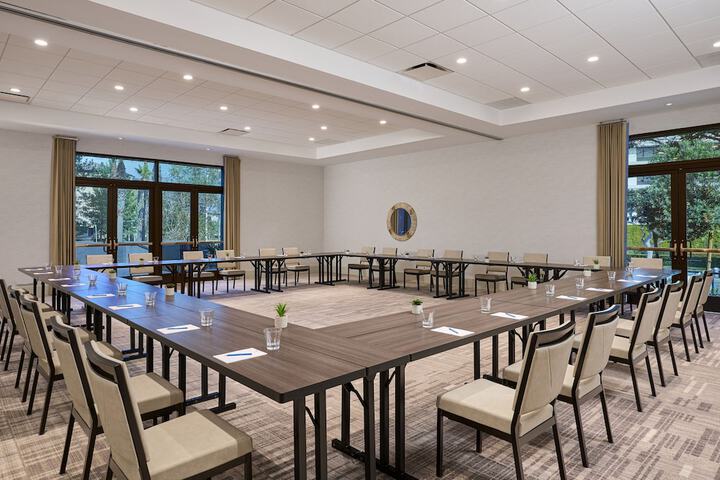 VEA Newport Beach a Marriott Resort & Spa