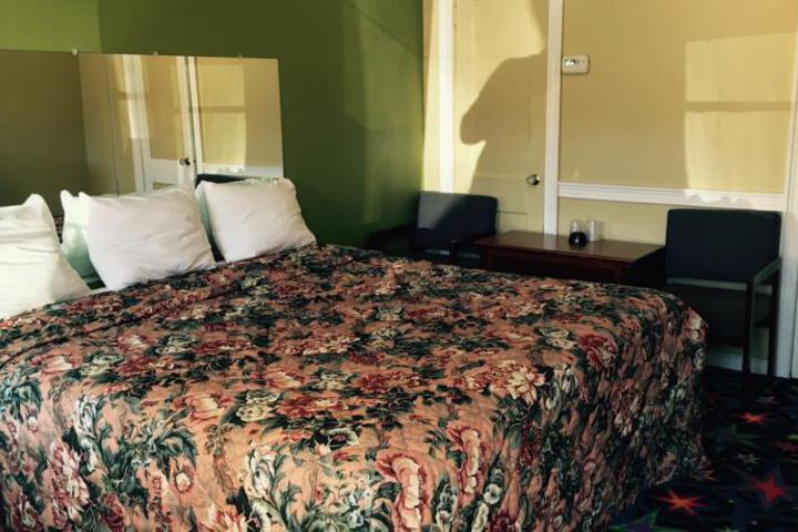 PARADISE INN