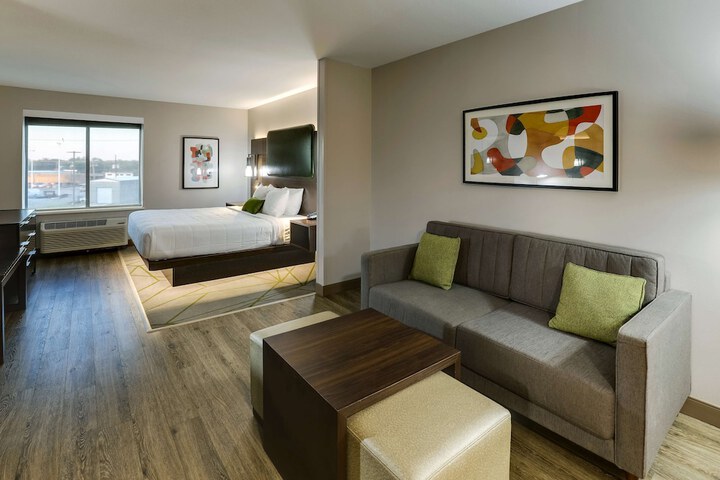 Room 32 of 52