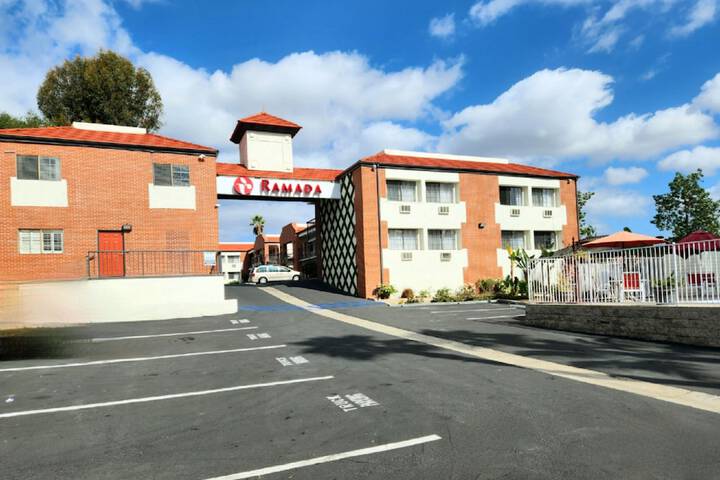 Hotel 13 of 68