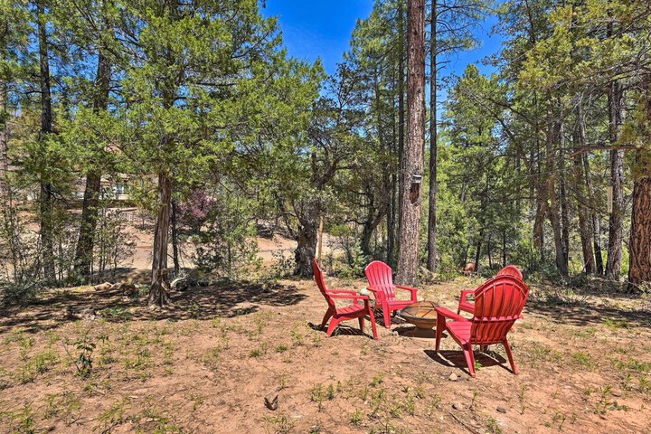 Cabin in Tonto National Forest: Deck & Views!