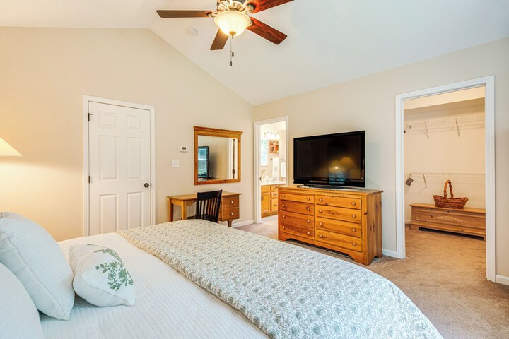 Candler Home w / Porch & Backyard: Near Asheville!
