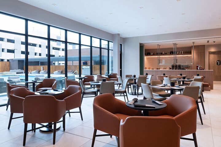 Breakfast/Coffee Service 26 of 42