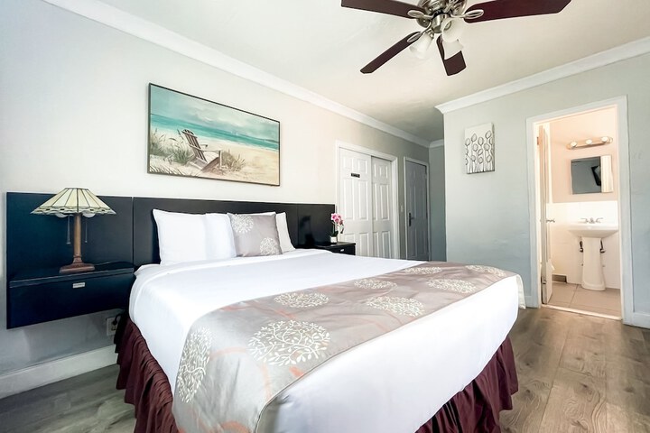 Room 7 of 26