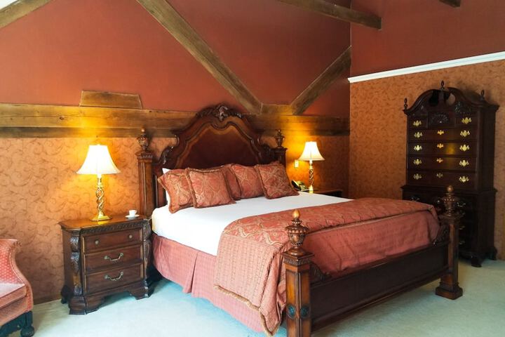Room 17 of 114