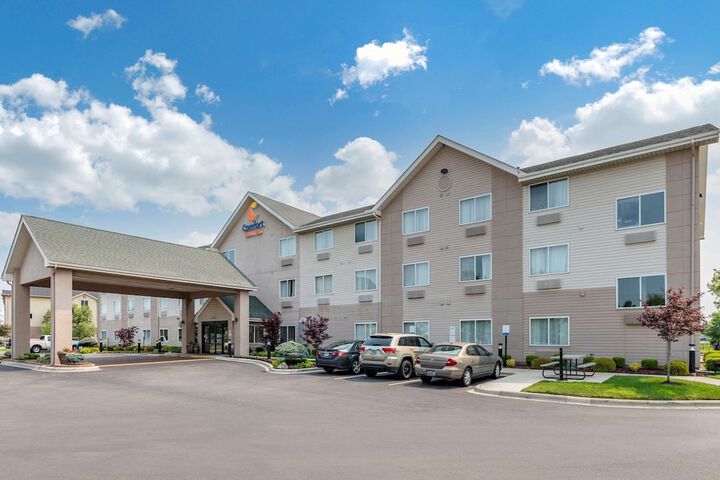 Hotel 2 of 51