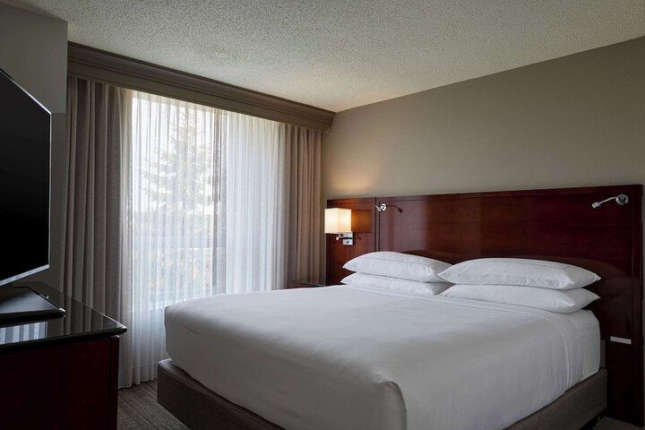 DoubleTree by Hilton Minneapolis Airport MN