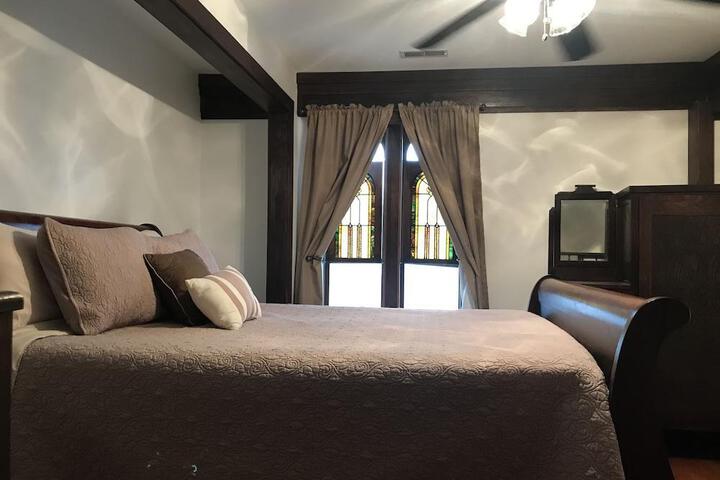 McGrady Inn - Bed & Breakfast