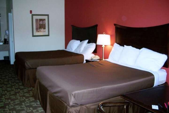 Room 14 of 24