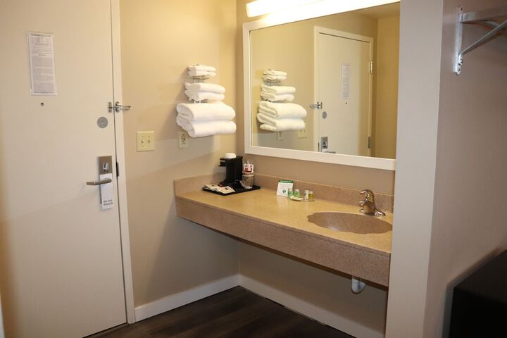 Room 15 of 44