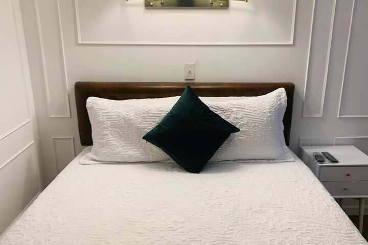 The Brooks Hotel