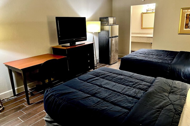Room 5 of 25