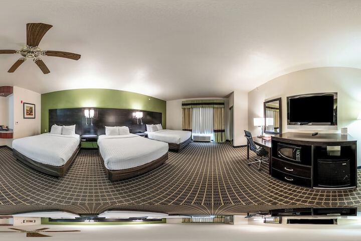 Clarion Inn & Suites Weatherford South