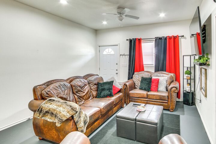 6 Mi to Nature Preserve: Apartment Near Lindale!