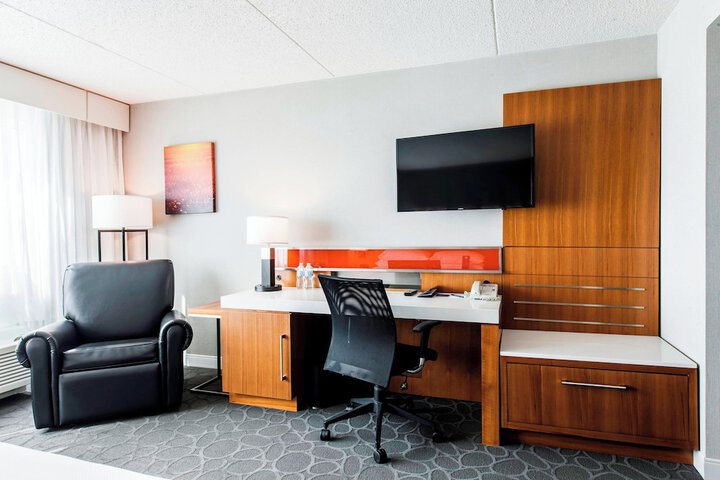 Delta Hotels by Marriott Fargo