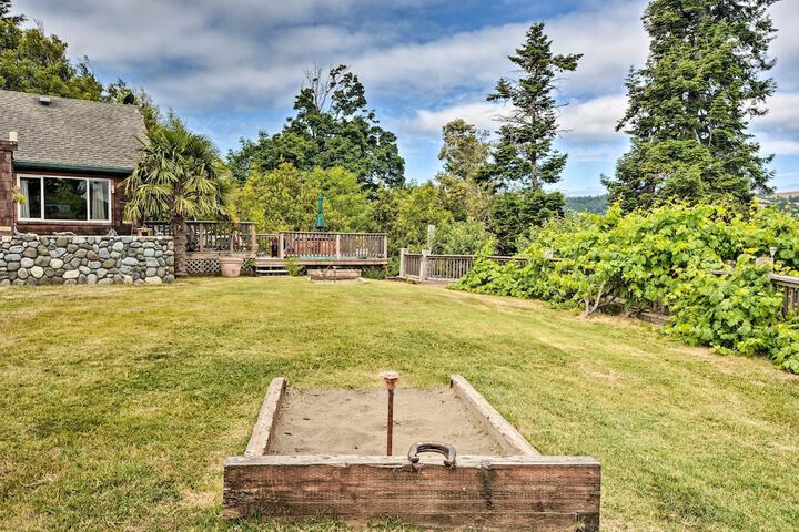 Gold Beach Apartment w / Activities - 2 Mi to Ocean