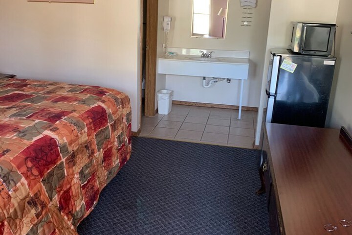 Room 17 of 25